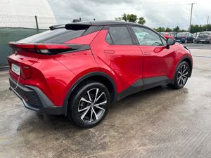 241 Toyota C-HR  Hybrid - Image 3