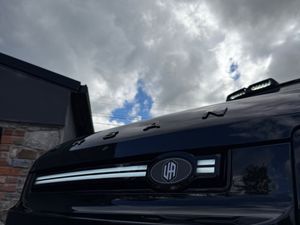 261 LAND ROVER DEFENDER 90 X DYNAMIC URBAN - Image 2