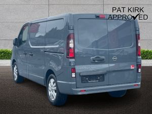 Nissan Primastar 30 L1 Diesel Tekna - Image 2