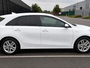 2020 Kia Ceed Commercial - Image 4