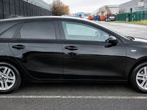 2020 Kia Ceed Commercial - Image 4