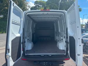 Mercedes-Benz Sprinter 319 MWB LOW ROOF SELECT AUT - Image 4