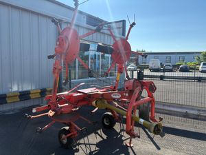 Kuhn 4 rotor Tedder - Image 2