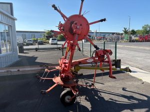 Kuhn 4 rotor Tedder - Image 3