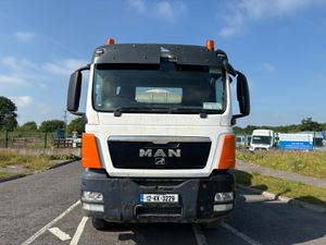 Man 8x4 Mixer - Image 2