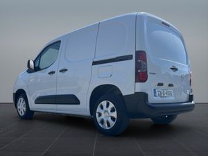 Opel Combo KOMF L1H1-1.5 100PS D 3DR KOMFORT TRIM - Image 4