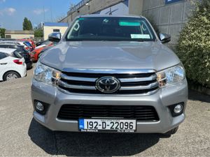 Toyota Hilux DOUBLE CAB 2.4 DIESEL  €27950 Inc Vat - Image 2