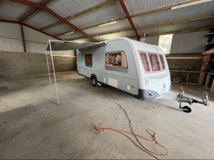 4 berth knaus caravan - Image 4