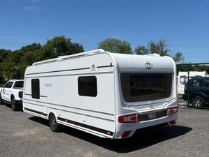 2023 Lmc Lord brillant 590 island bed caravan - Image 3
