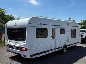 2023 Lmc Lord brillant 590 island bed caravan - Image 2
