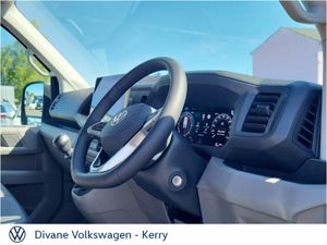 Volkswagen Crafter HIGHLINE 30 MWB 140BHP PLY LINE - Image 4