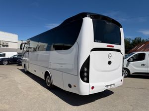 2018 Mercedes unvi voyager gt automatic - Image 3