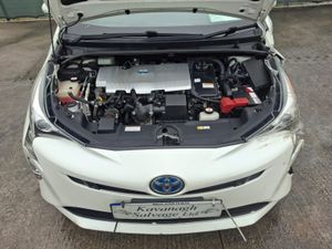 172 Toyota Prius hybrid - Image 3