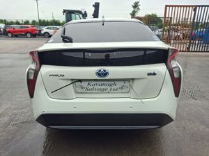 172 Toyota Prius hybrid - Image 4
