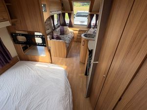 Bailey unicorn 4 berth fixed bed Caravan - Image 4