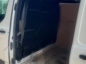 Ford Transit Custom 2023 - Image 3