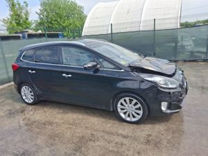 172 Kia Carens  Platinum  7 seater  Full leather - Image 3