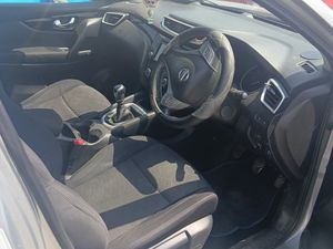 2015 Nissan Qashqai - Image 4
