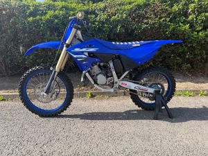 2025 Yamaha YZ 125 - Image 2