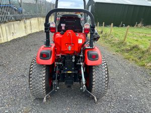 Kioti CK2810HST Compact Tractor - Image 4