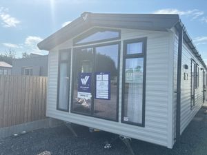 2026 WILLERBY BUXTON WINTER PACK PLUS 39X12X2 BED - Image 3