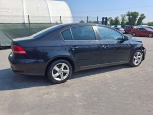 2014 Vw Passat TDI  Light damage - Image 3
