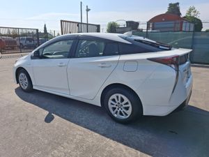 172 Toyota Prius Hybrid - Image 4