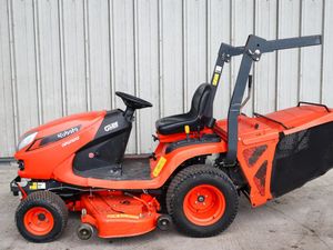 Used 2023 Kubota GR2120 Lawnmower - Image 2