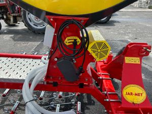 New Jarmet 3Metre Tyne Harrow with seeder - Image 3
