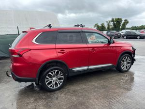 182 Mitsubishi Outlander 4wd 7 Seater - Image 3