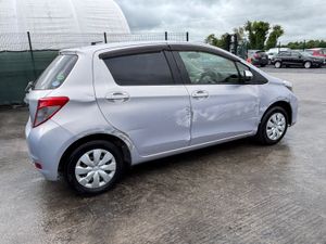 2012 Toyota Vitz Automatic 82km - Image 4