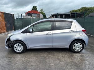 2012 Toyota Vitz Automatic 82km - Image 2