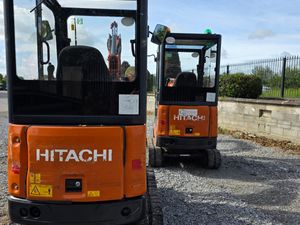2 x 2022 Hitachi ZX19 - 750hrs - w/ Breakers - Image 4