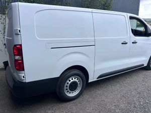 2023 Opel Vivaro ‘LWB - Air con etc - Image 3