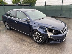 2013 Volkswagen Passat  Sport  2.0 Tdi - Image 3