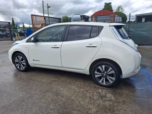 2017 Nissan Leaf  E Tekna  Automatic - Image 4