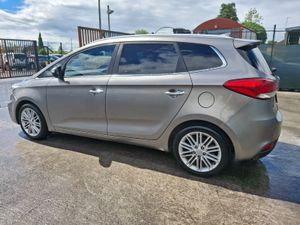 2017 Kia Carens  7 seater    7 seater - Image 3