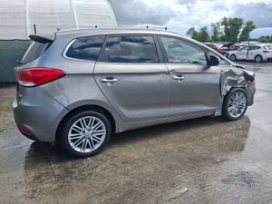 2017 Kia Carens  7 seater - Image 3