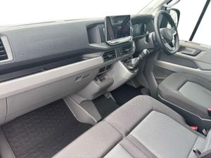 Volkswagen Crafter Highline MWB 140HP 6spd manual - Image 2