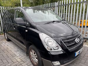 17 Hyundai i800 2.5 Crdi 8 Seats 104k miles Drives - Image 2