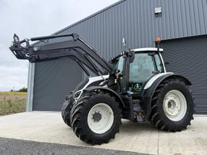 221 Valtra N174 Versu Tractor with Guidance ! - Image 2