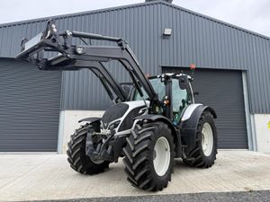 221 Valtra N174 Versu Tractor with Guidance ! - Image 3