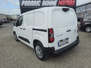 212 Peugeot Partner Pro Plus MINT Low KMs - Image 4