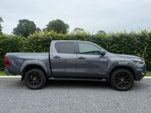 2021 Toyota Hilux Invincible X 2.8 Auto 5 Seat N1 - Image 2