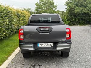 2021 Toyota Hilux Invincible X 2.8 Auto 5 Seat N1 - Image 4