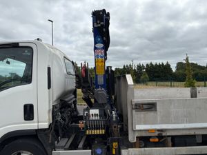 Isuzu Crane Truck - Image 4