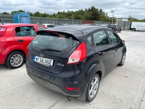 15 Fiesta Zetec 1.2 Petrol 180km Starting - Image 3