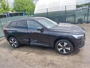 231 Volvo XC60  Dark plus    Awd  2.0 Hybrid - Image 2