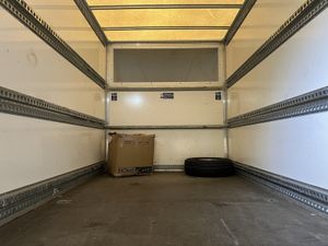 VB - 2022 Ford Transit Luton Box Van - Image 2