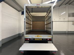 VB - 2023 Iveco Daily Luton Box Van - Image 2